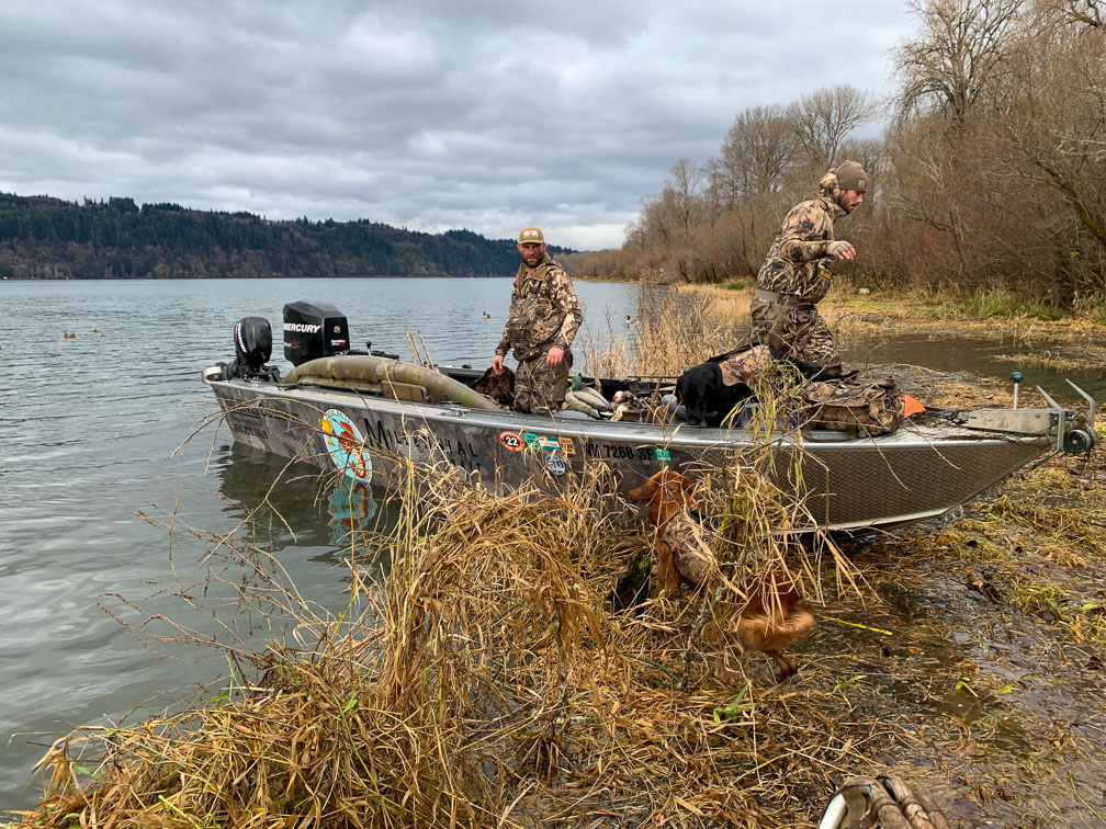 Bill and his helped unload the 22' sled on the banks of the Columbia River between Longview and Cathlamet.